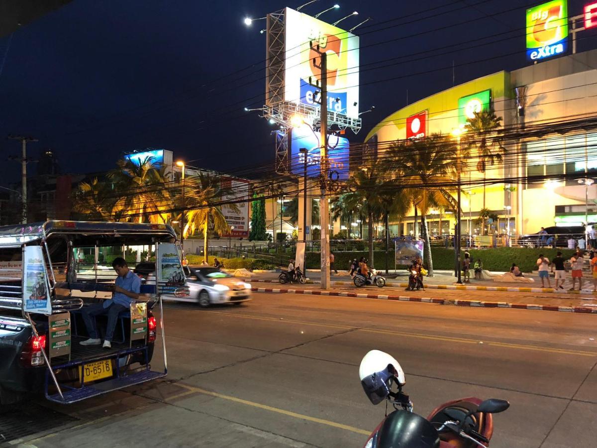 เดอะ ชิค เพลซ Hotel Pattaya ภายนอก รูปภาพ